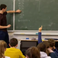 VGC boosts funding by €92K for 172 Dutch-speaking schools in Brussels