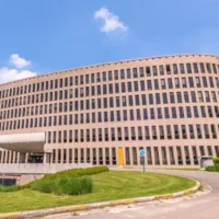 VUB opens Ostend campus in 2025, supported by Mayor Crombez