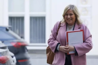 Vanessa Matz to meet Bpost CEO on Monday as delays continue