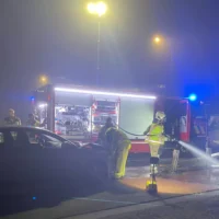 Veurne crash involving 5 occupants and 2 on hood of the car