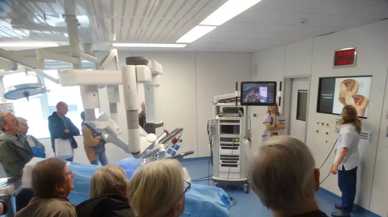 Vitaz Hospital in Sint-Niklaas Dr. Ines Deleu leads cancer care tours