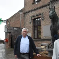 Vollezele Hilse De Groote tours Belgium for 5 months