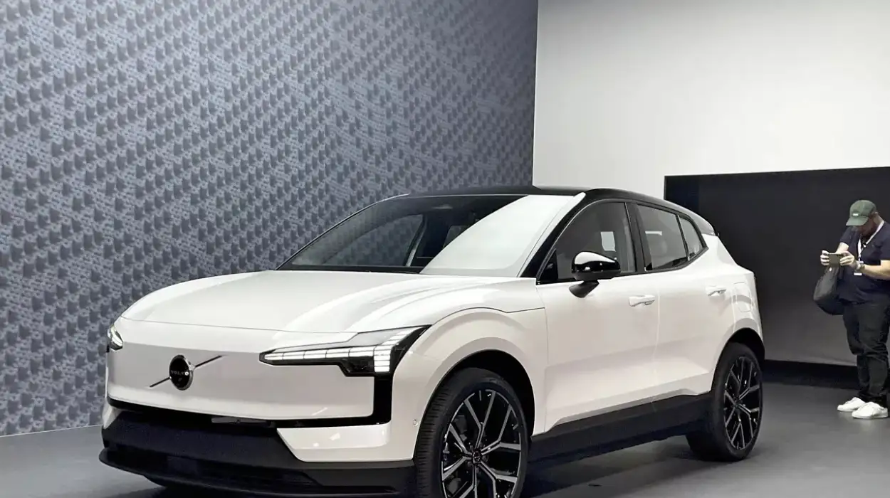 Volvo expands electric SUV production in Ghent