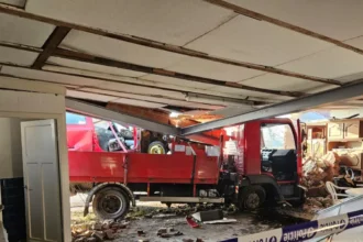 Wevelgem Truck crashed into residential garage on Thursday 