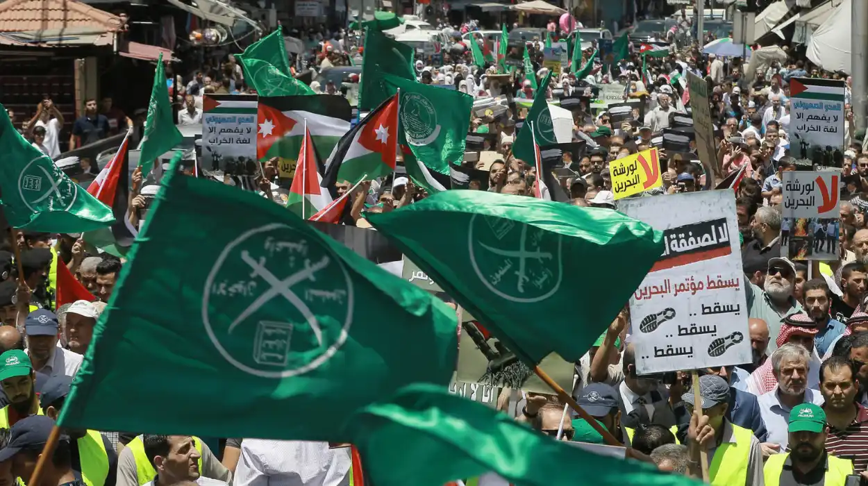 Why Did Europe Ignore the Warnings About the Muslim Brotherhood?