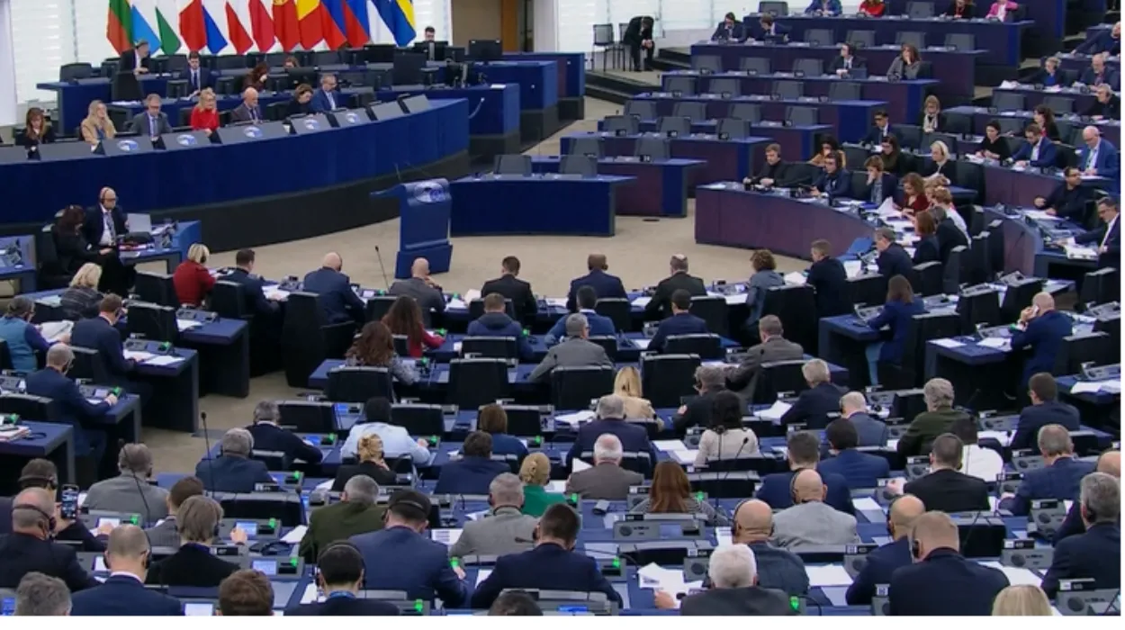 Why is the EU always late in taking responsibility?