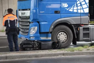 Woman dragged 20m by truck in Dendermonde in a horror crash