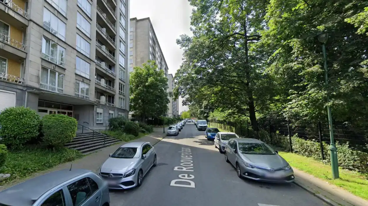 Young man critically injured in Molenbeek attack