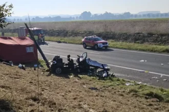 Ypres court rules woman from Menen remains in Jail amid crash investigation