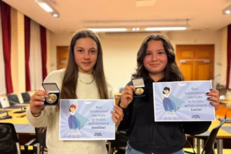 Zoersel 13-year-old Josefien & Lucia, save 66-year-old man