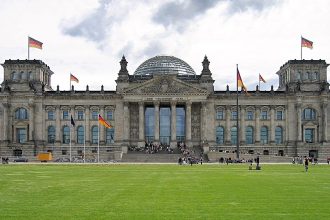 German Bundestag building amid Jens Spahn resignation news