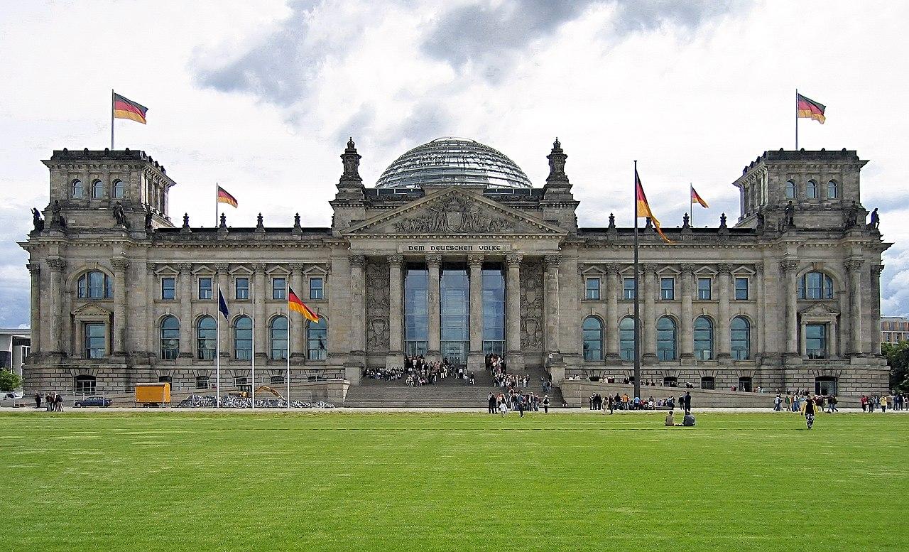 German Bundestag building amid Jens Spahn resignation news