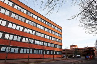 Companies House headquarters illustrating the UK company registration timeline for new businesses