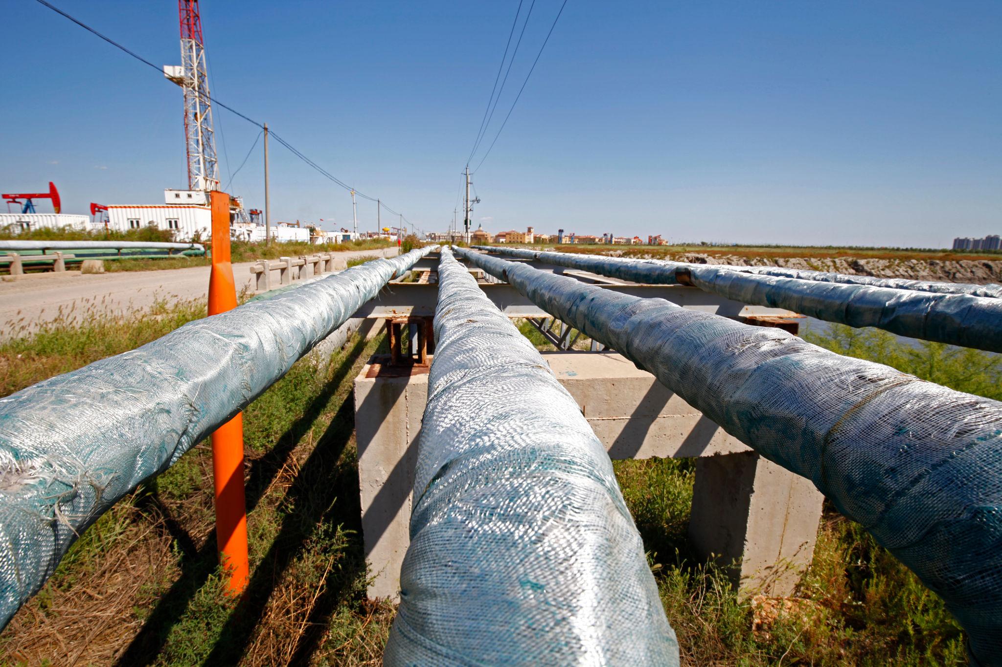 Oil supply disruption concerns as refinery operations impact global energy markets in 2026