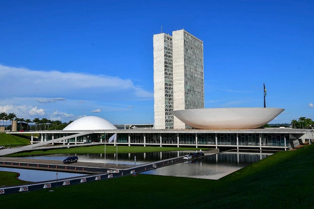 Brazil economy forecast highlighting Brazil National Congress in Brasília