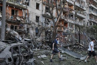 Kyiv amid continuing Russian attacks during the Zelensky crisis