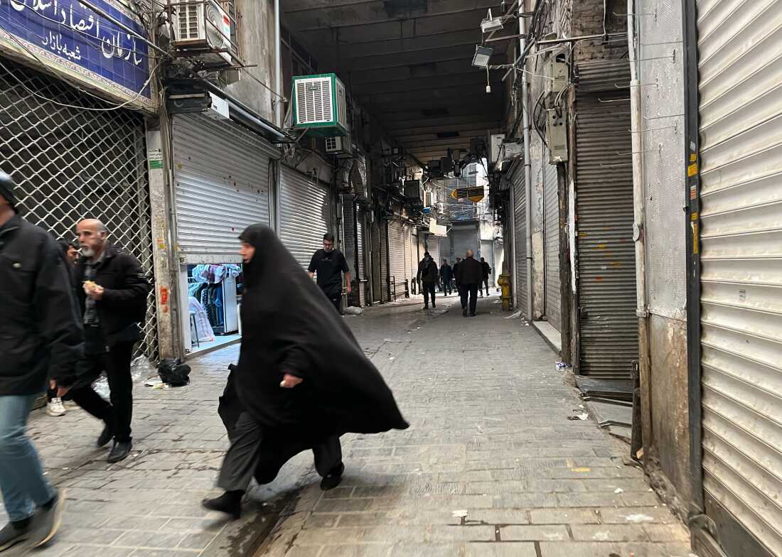 Economic crisis fuels Iran political instability