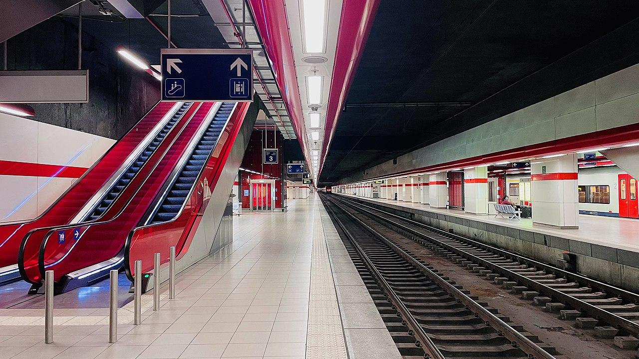 Brussels Airport train service at Brussels Airport-Zaventem railway station
