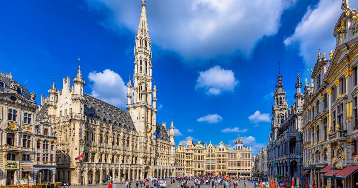 Heritage funding cuts protest involving historic monuments in Brussels, Belgium.