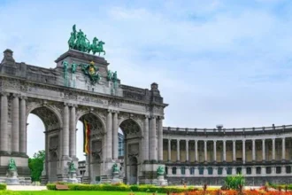 Brussels riots target immigration office Sassoye under scrutiny