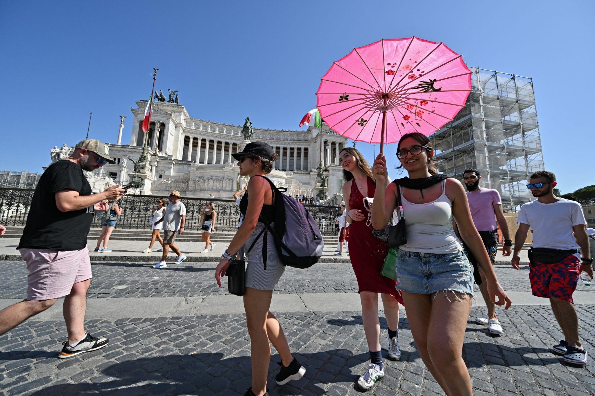 Residents escaping extreme summer temperatures in Rome