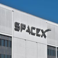 Corporate governance tech sector linked to SpaceX innovation and launch operations