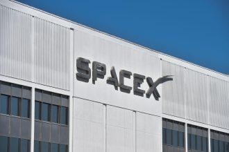 Corporate governance tech sector linked to SpaceX innovation and launch operations