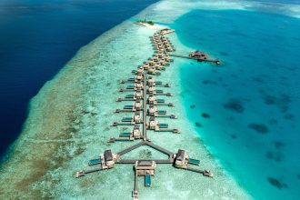 Maldives tourism Belgium showcasing Dhigali resort and turquoise lagoon