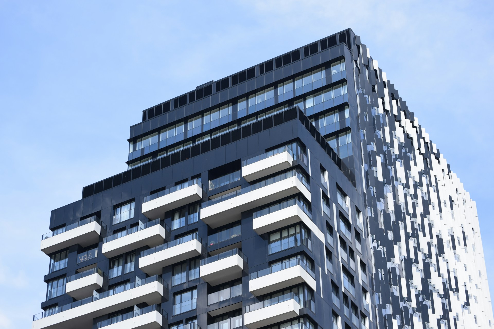 Digital exclusion complaint raises concerns over access to services in Brussels, Belgium