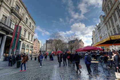 Brussels square redesign planned at Grasmarkt following a tree collapse in the historic city centre.