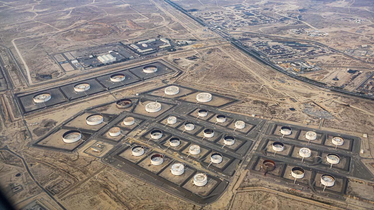 Oil Prices Decline as Iran peace hopes influence global crude oil markets and energy supplies.