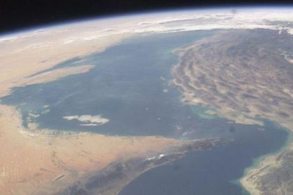 Iran Hormuz tensions centre on the Strait of Hormuz between Iran and the Arabian Peninsula
