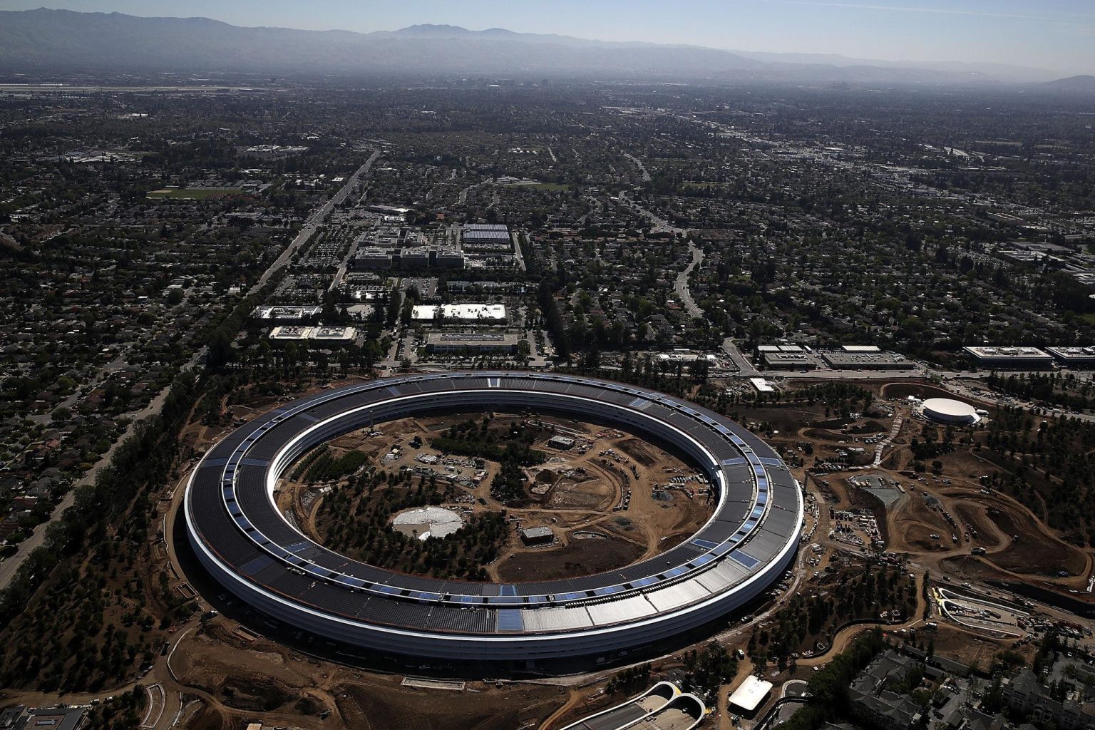 Mobile app competition intensifies after Apple Supreme Court setback in Washington 2026