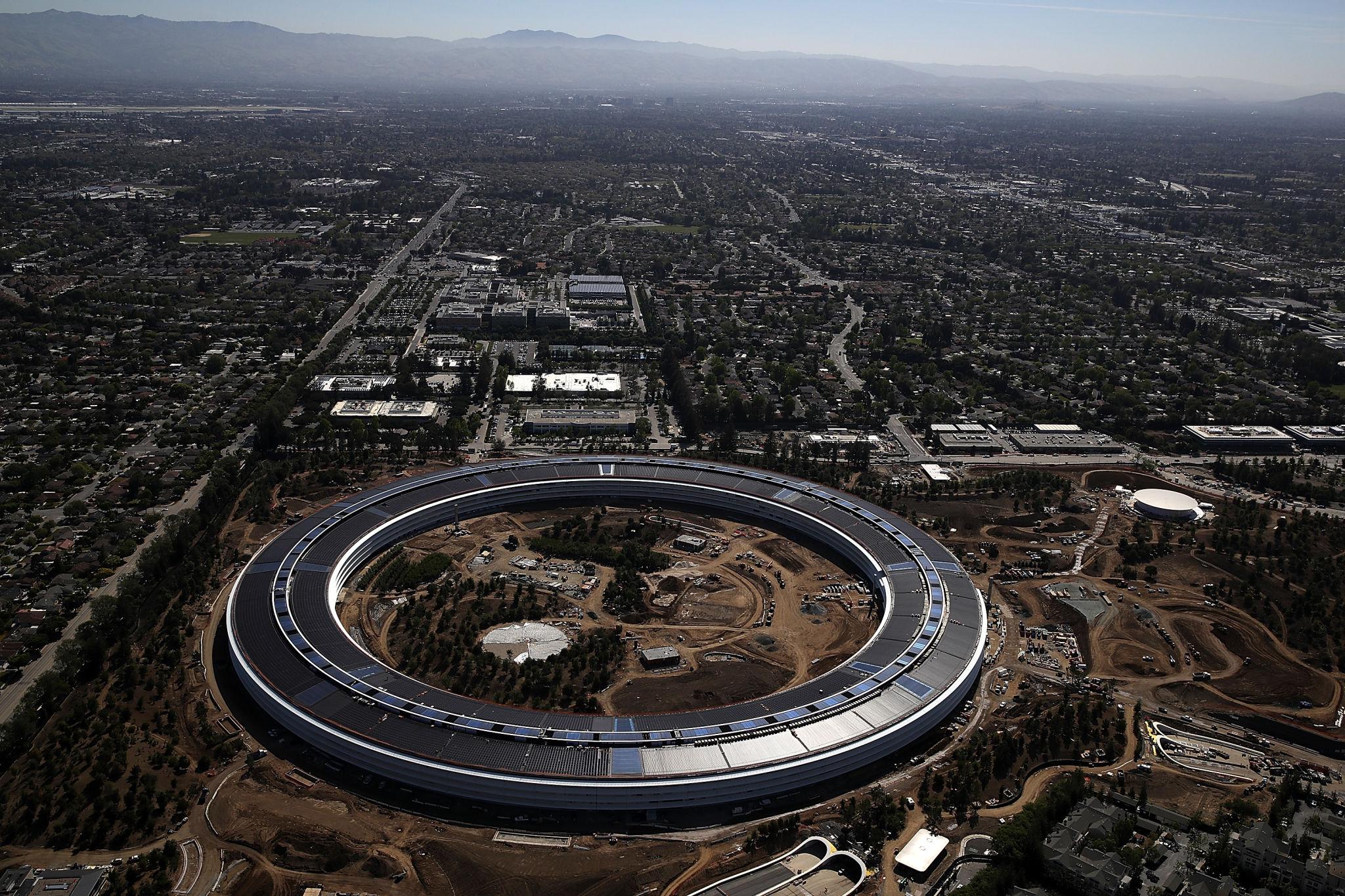 Mobile app competition intensifies after Apple Supreme Court setback in Washington 2026