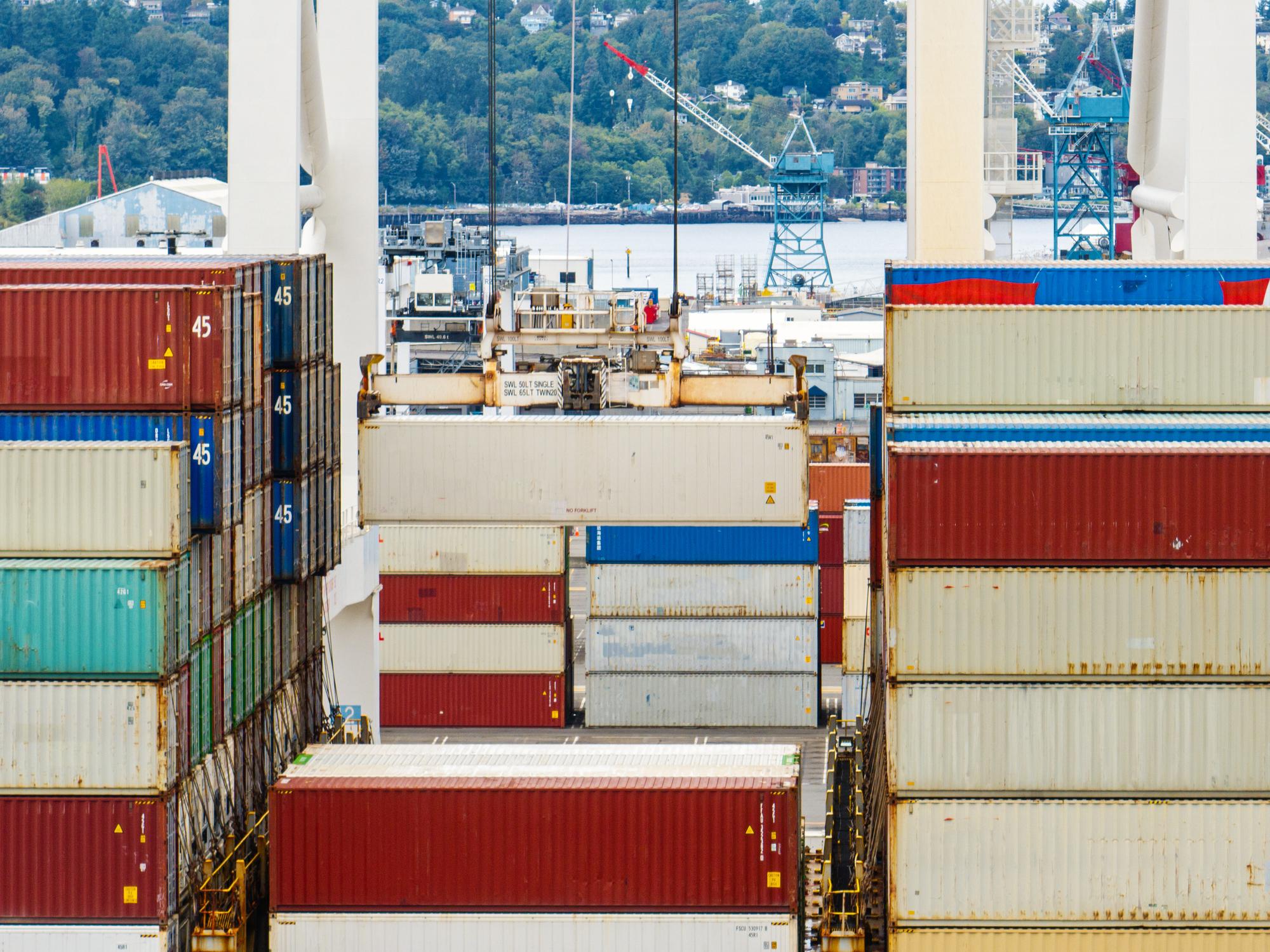 US trade policy update market reaction on Wall Street trading floor