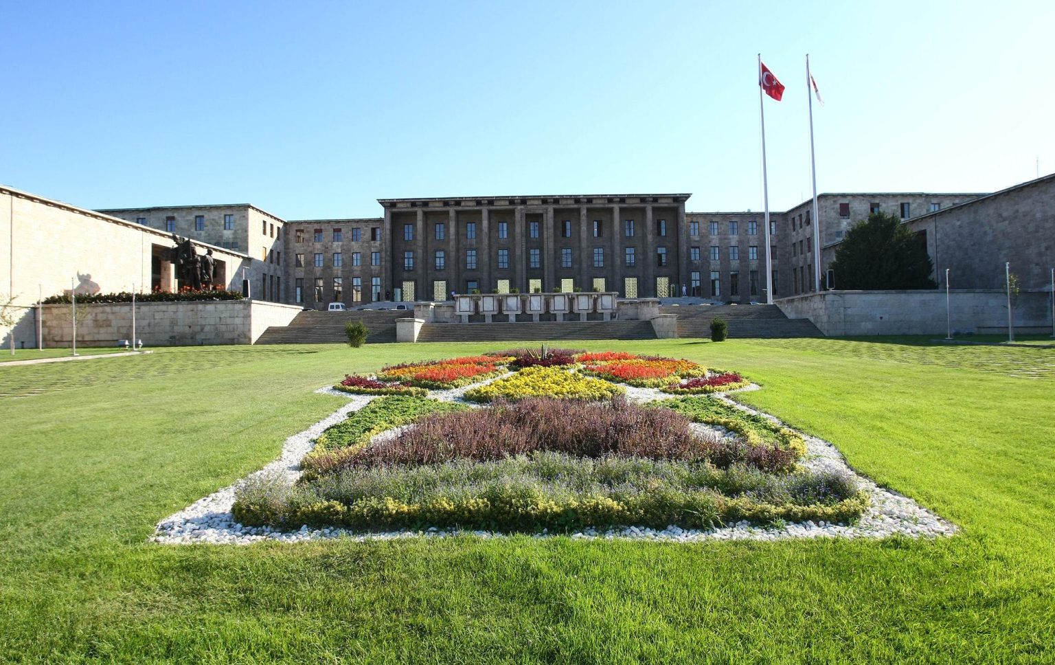 Turkish political developments as opposition leadership changes continue across Turkey