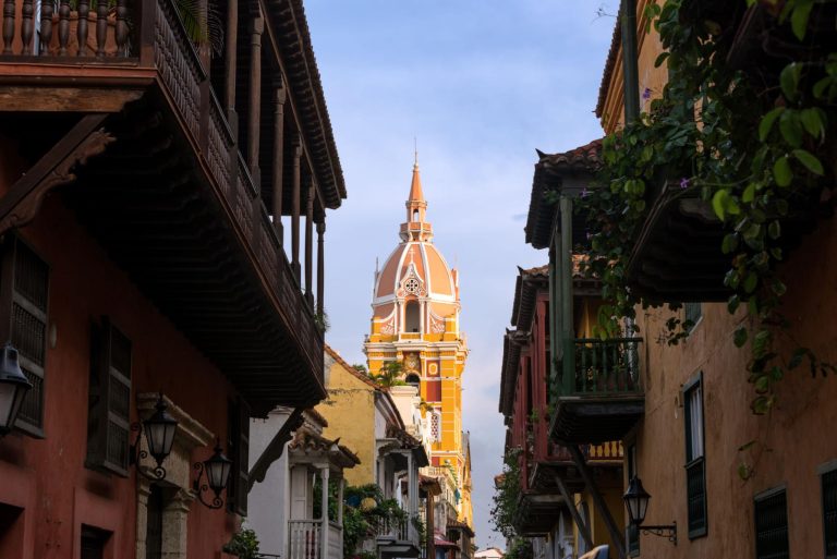 Why Neighboring Caribbean Towns Are Backing Opposing Candidates in Colombia’s Presidential Race