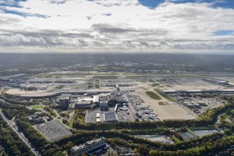 UK airport expansion as Gatwick Airport wins court approval for expansion project in London 2026