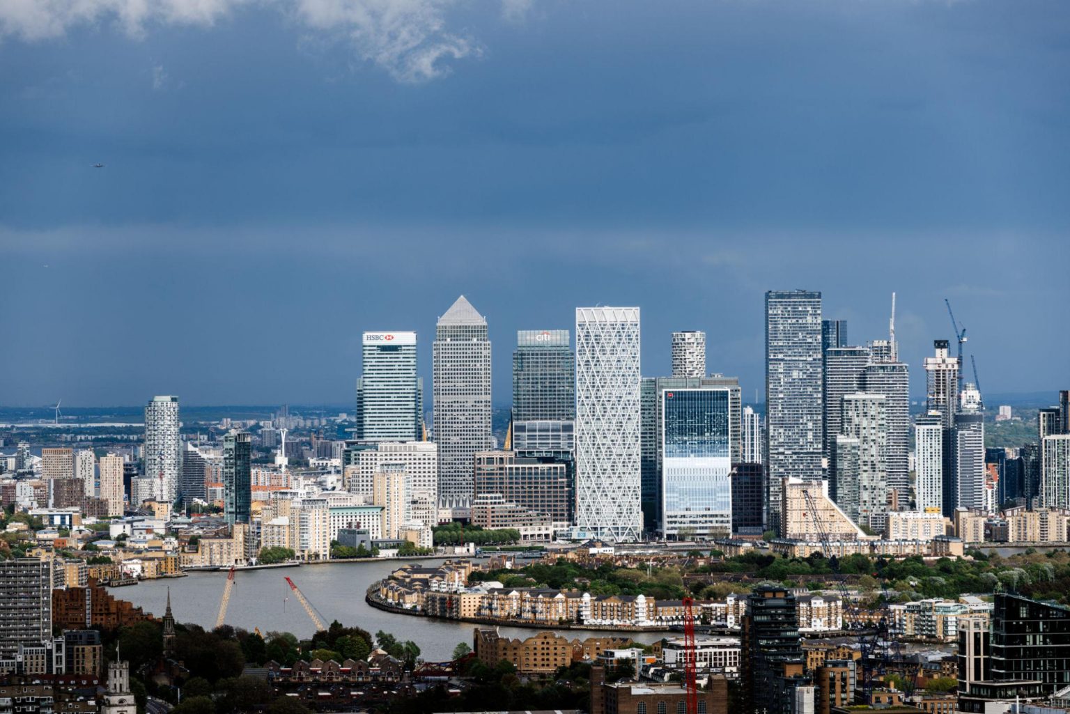 Canary Wharf financial hub representing growth opportunities for the British finance sector in 2026