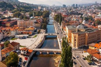 Bosnia election takes place as voters decide the country's political and EU future