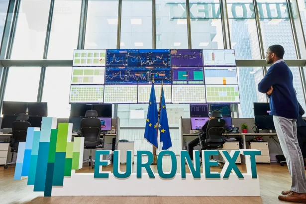 Stock market revenue increase reflected on Amsterdam trading floor screens in 2026
