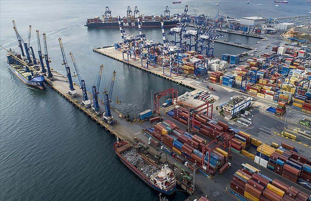 Cargo ship near Odesa after Russian strike in Black Sea