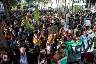 Brussels Midi clashes article illustrating the history of public demonstrations in Brussels