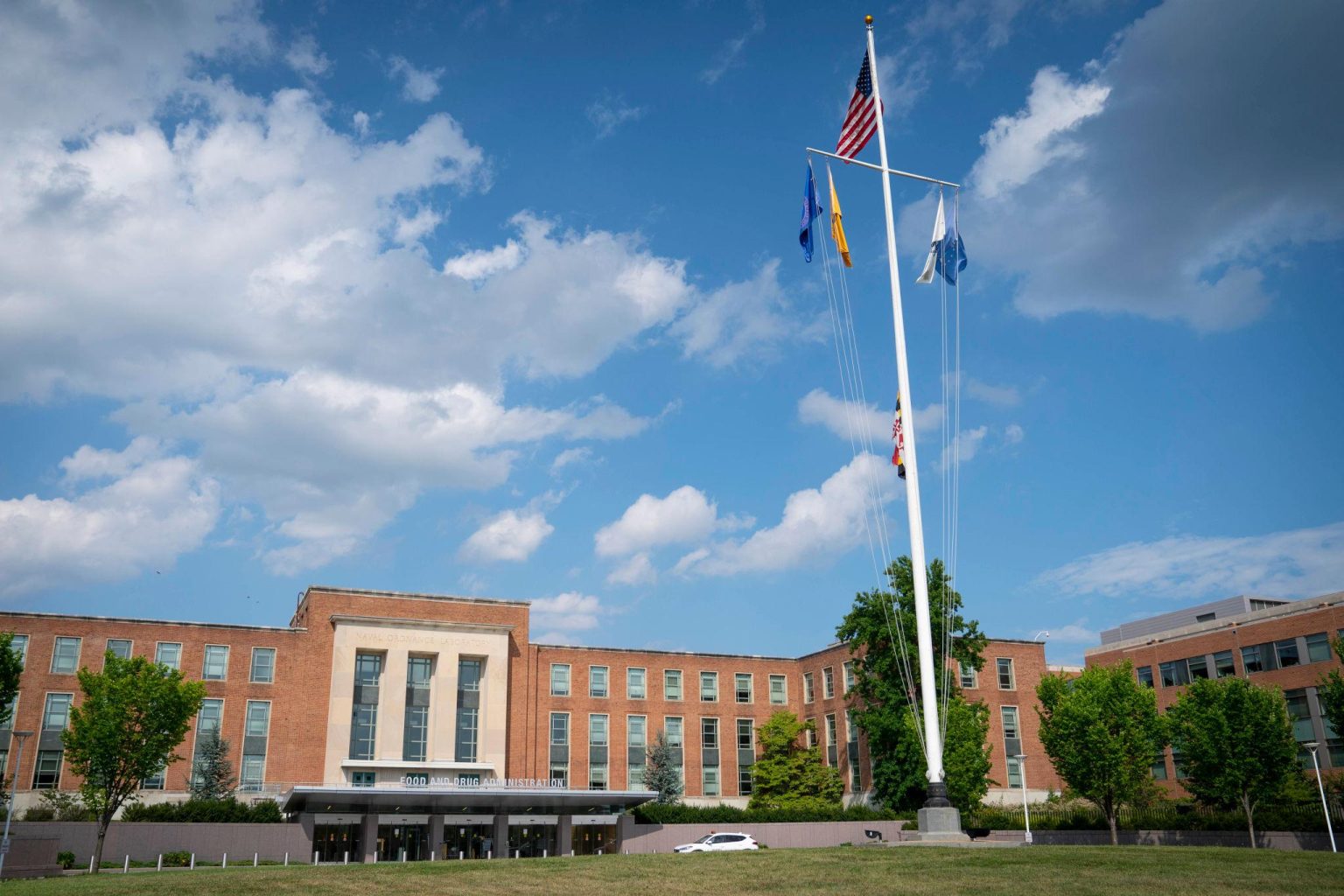 Exterior of the FDA headquarters representing FDA vape enforcement and federal regulation of unauthorized vaping products.