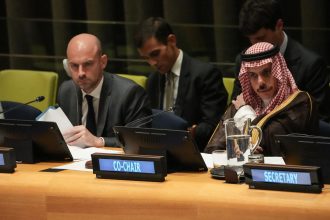 global diplomats meeting to discuss Iran ceasefire talks and Middle East tensions
