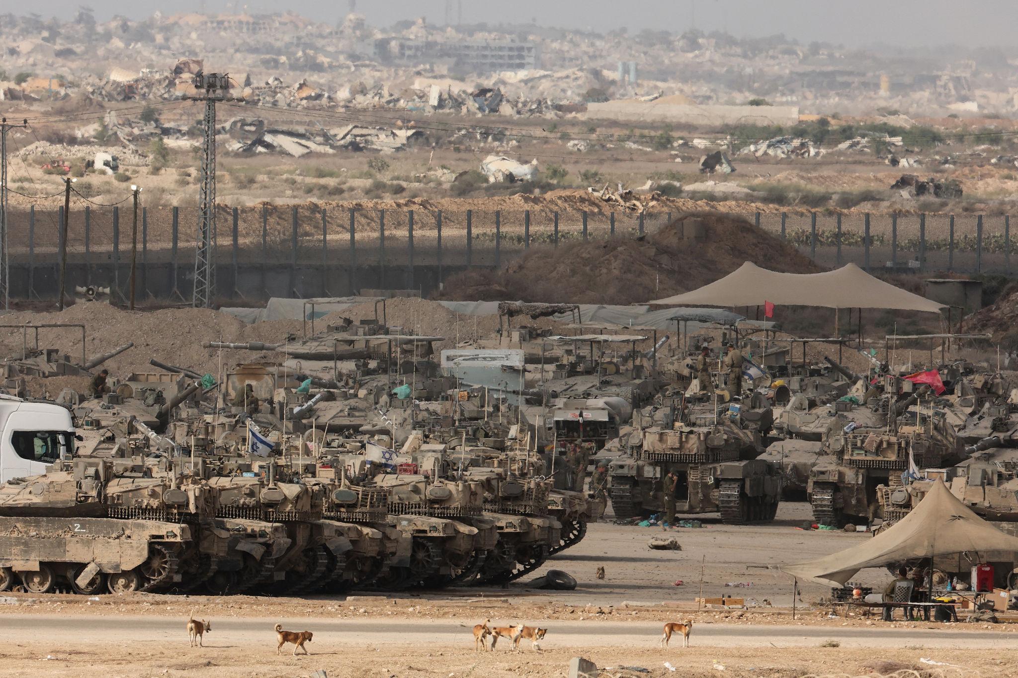 Israeli forces operating close to civilian farming areas in central Gaza